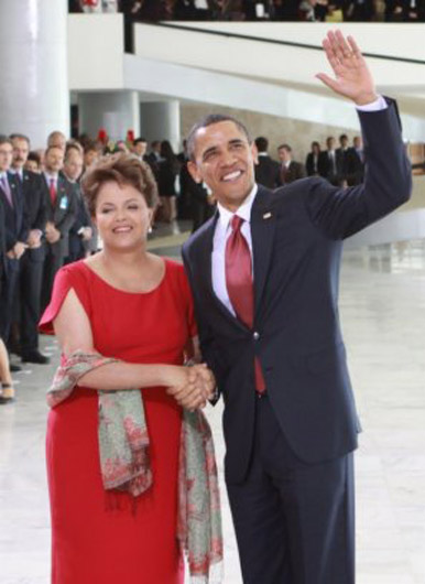 
        
            Imagens da chegada de Obama ao Brasil
        
    