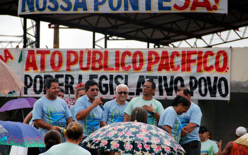 
        
            População paraense protesta contra demora em obras de ponte
        
    
