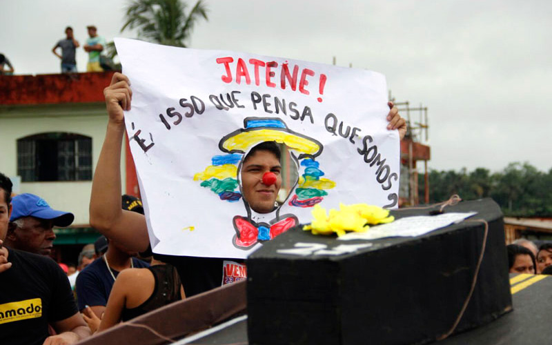
        
            População paraense protesta contra demora em obras de ponte
        
    
