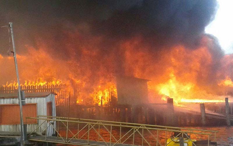 
        
            Incêndio destrói casas no município de Cametá
        
    
