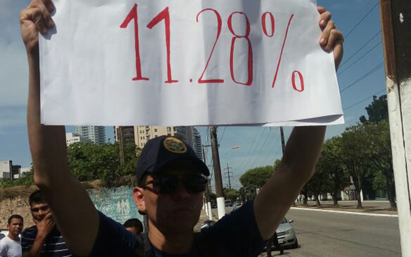 
        
            Em protesto, guardas municipais denunciam descaso 
        
    