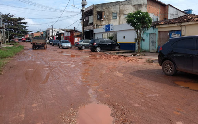 
        
            Belém: buracos e lama tomam conta de ruas
        
    