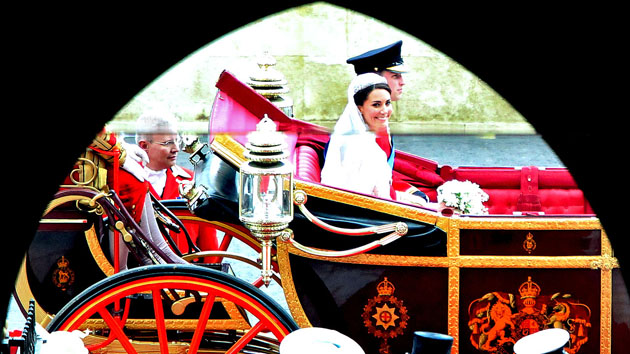 
        
            Veja as melhores fotos do casamento real 
        
    