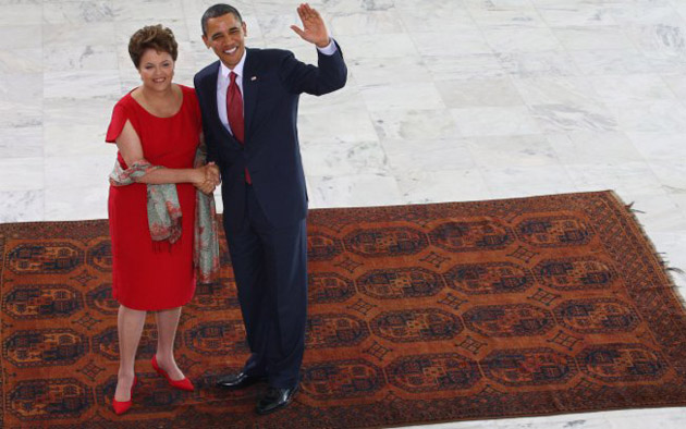 
        
            Imagens da chegada de Obama ao Brasil
        
    