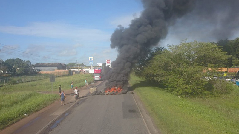 
        
            Veja imagens da interdição na BR-316
        
    