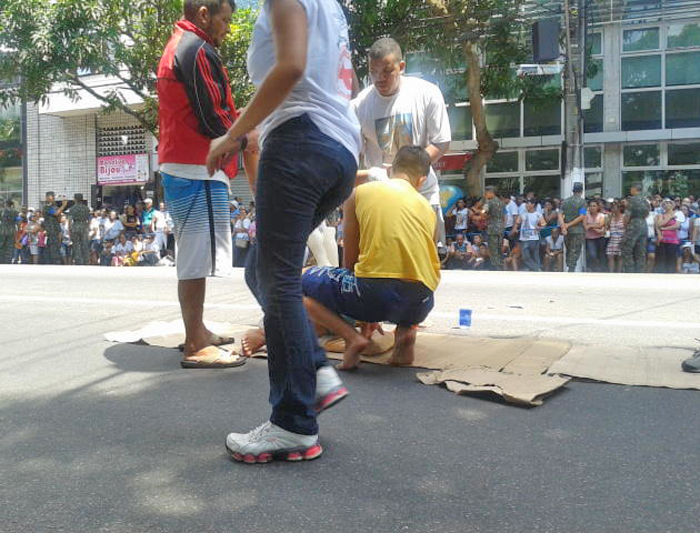 
        
            Fieis pagam promessas durante o Círio
        
    