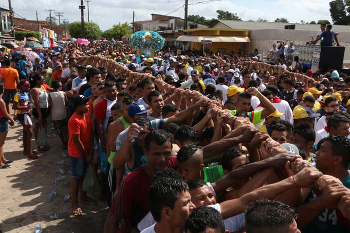 
        
            Vigia rende homenagens a Virgem de Nazaré
        
    
