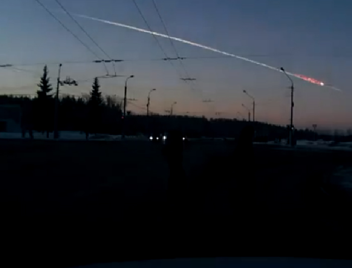 
        
            Rússia: queda de meteorito causa explosões no céu e fere mais de 500
        
    