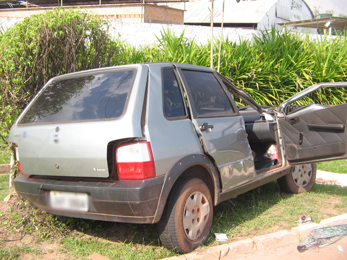
        
            Carro capota em Marituba; veja as fotos
        
    