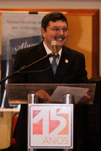 
        
            Alunorte lança livro comemorativo aos seus 15 anos
        
    