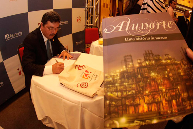 
        
            Alunorte lança livro comemorativo aos seus 15 anos
        
    