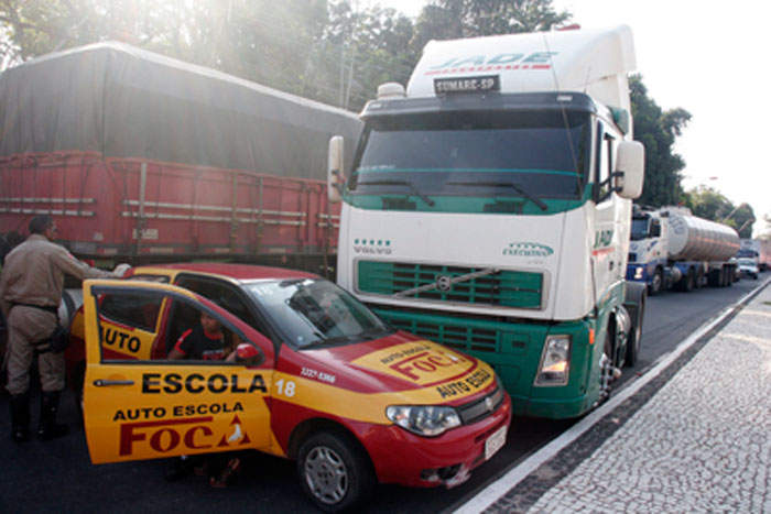 
        
            Acidente na rodovia Mário Covas na manhã de hoje (
        
    