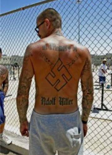 
        
            Veja significado de tatuagens usadas nas cadeias
        
    