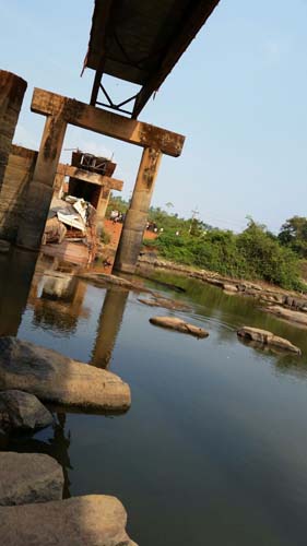 
        
             Ponte desaba novamente na Transamazônica
        
    