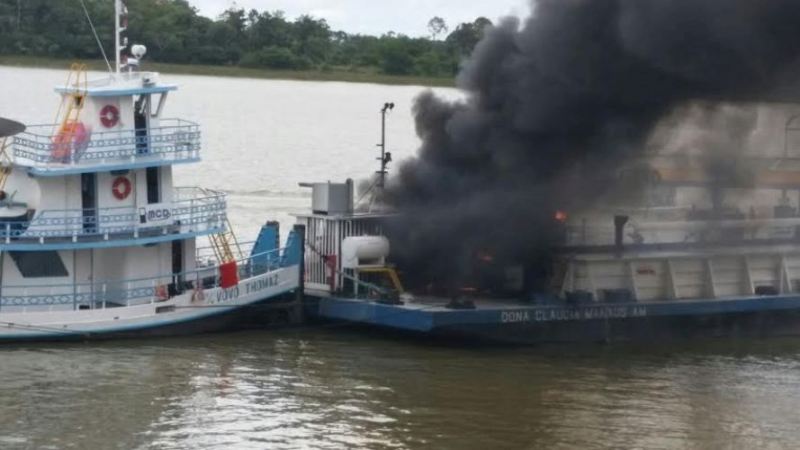 
        
            Balsa que seguia para Oriximina explode e deixa feridos
        
    