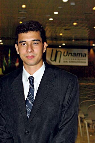 
        
            Famosos lamentam morte de Cristiano Araújo
        
    