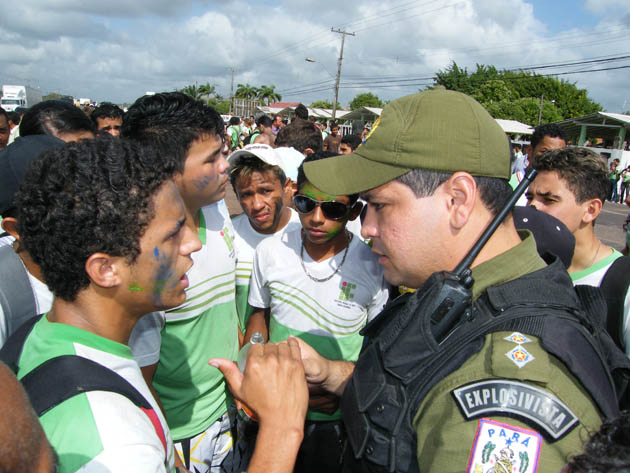 
        
            Protesto de estudantes na BR-316
        
    