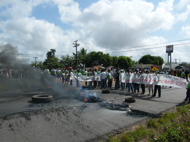 
        
            Protesto de estudantes na BR-316
        
    