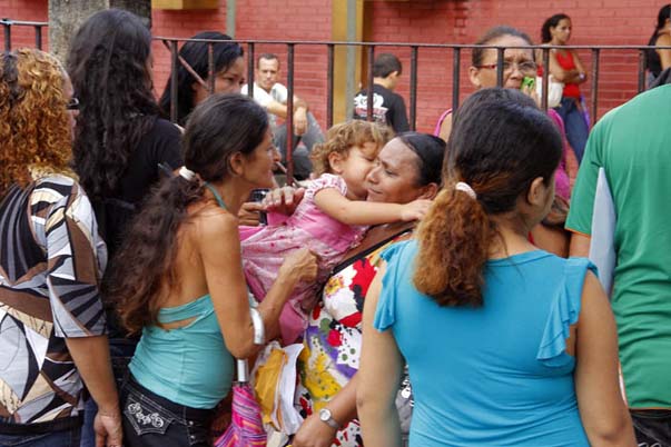 
        
            Recadastramento do Bolsa Família gera fila
        
    