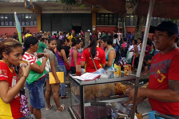 
        
            Recadastramento do Bolsa Família gera fila
        
    