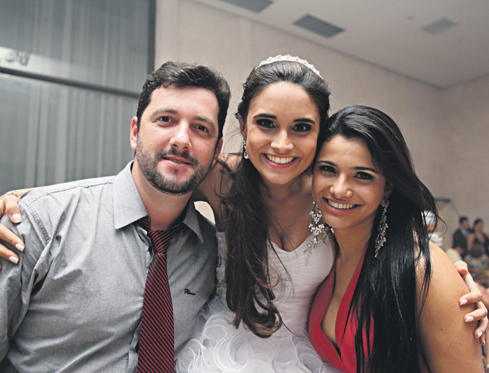 
        
            Erika Titan: O casamento de Gabriel e Luciana
        
    