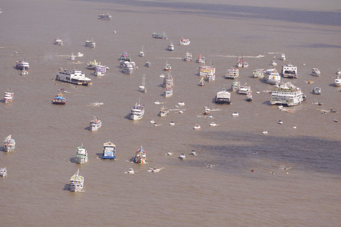 
        
            Romaria Fluvial
        
    