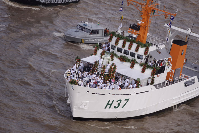 
        
            Romaria Fluvial
        
    