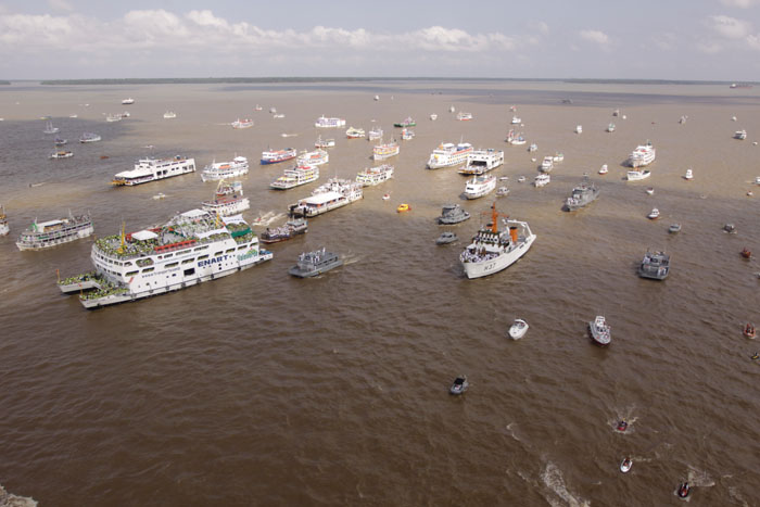 
        
            Romaria Fluvial
        
    
