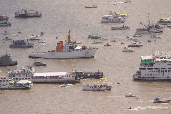 
        
            Romaria Fluvial
        
    