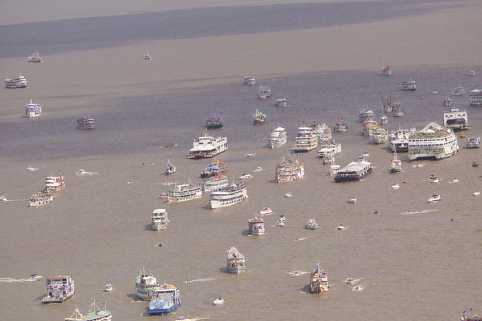 
        
            Romaria Fluvial
        
    