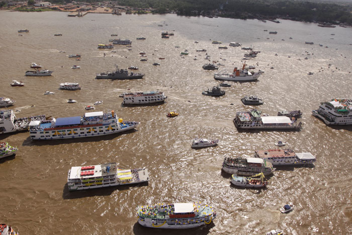 
        
            Romaria Fluvial
        
    