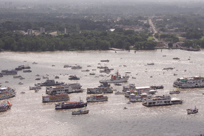 
        
            Romaria Fluvial
        
    