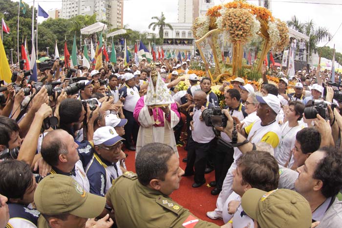 
        
            Círio 2010 - Chegada da imagem à Praça Santuário
        
    