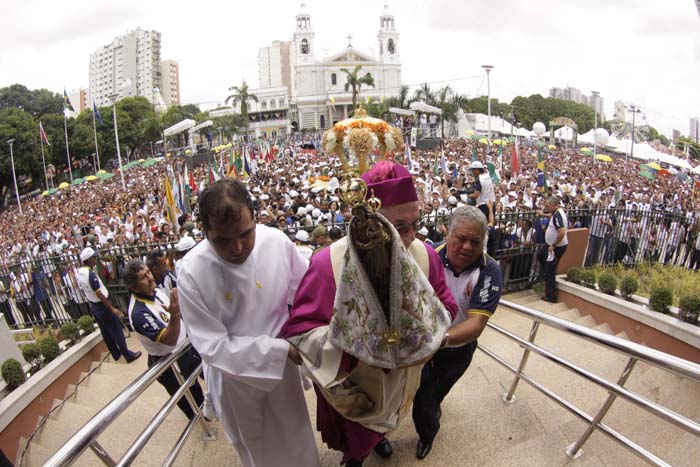 
        
            Círio 2010 - Chegada da imagem à Praça Santuário
        
    