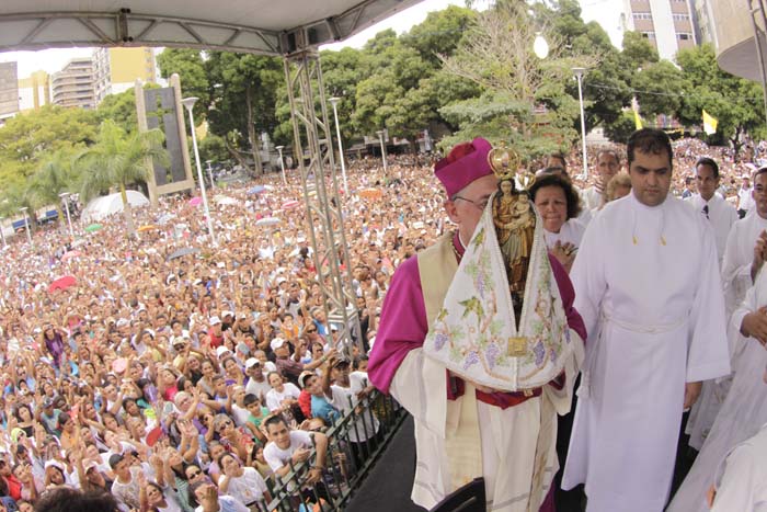 
        
            Círio 2010 - Chegada da imagem à Praça Santuário
        
    