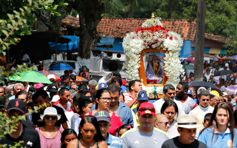 
        
            Procissão é celebrada no rio Apeú
        
    