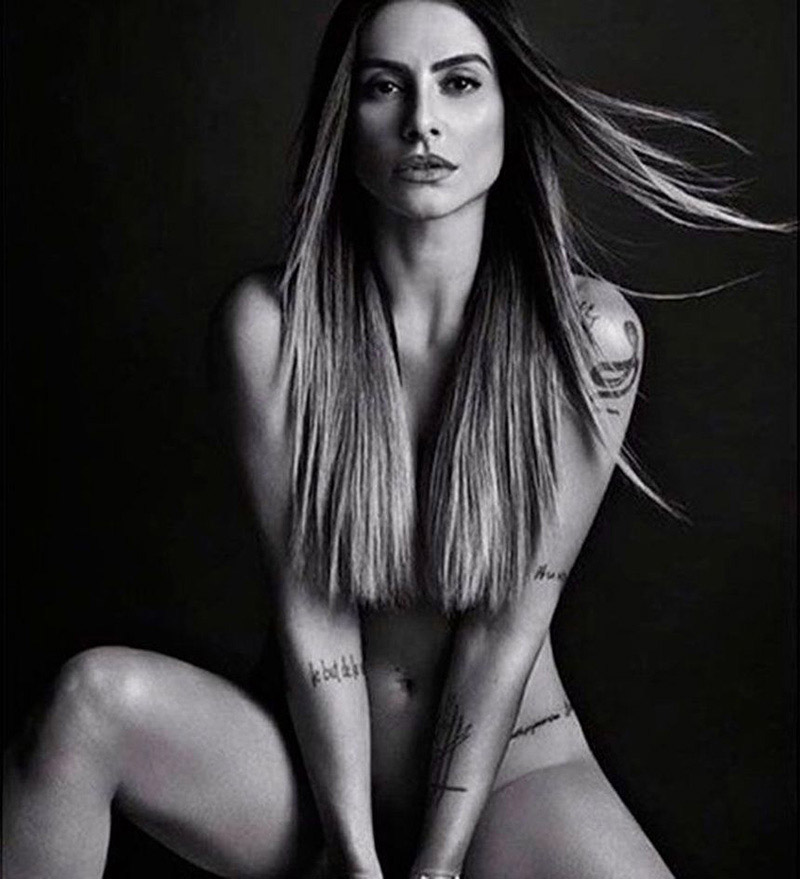 
        
            Veja fotos quentes de Cléo Pires e a irmã Antônia
        
    