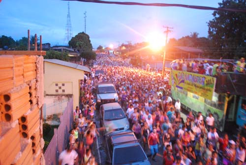 
        
            Carnaval de Óbidos- Bloco Xupa Osso
        
    