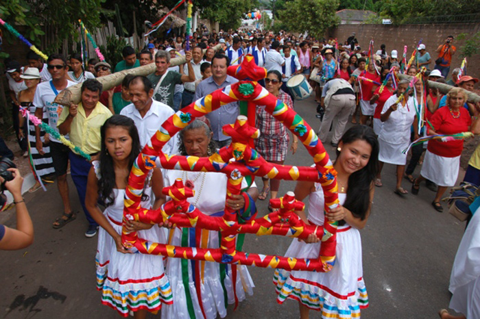 
        
            Veja imagens da tradicional festa do Sairé, em Santarém
        
    