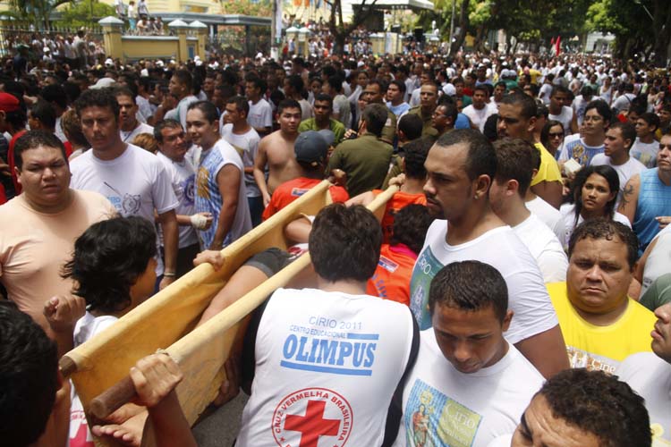 
        
            Cerca de 12 mil voluntários da Cruz Vermelha atuarão no Círio
        
    