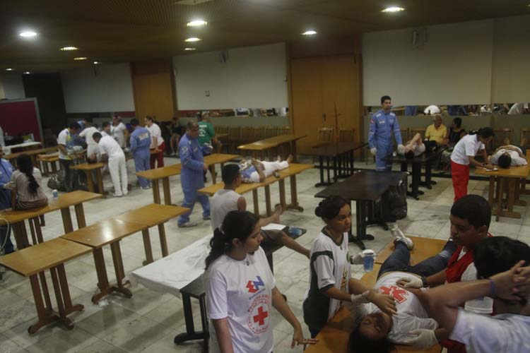 
        
            Cerca de 12 mil voluntários da Cruz Vermelha atuarão no Círio
        
    