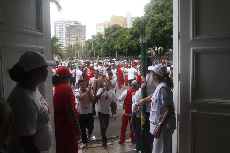 
        
            Cerca de 12 mil voluntários da Cruz Vermelha atuarão no Círio
        
    