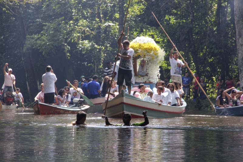 
        
            Macapazinho celebra 87º Círio de Nazaré
        
    