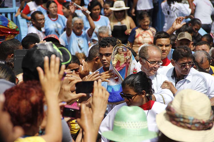 
        
        
            Círio de Macapazinho reúne dezenas de fiéis
        
    