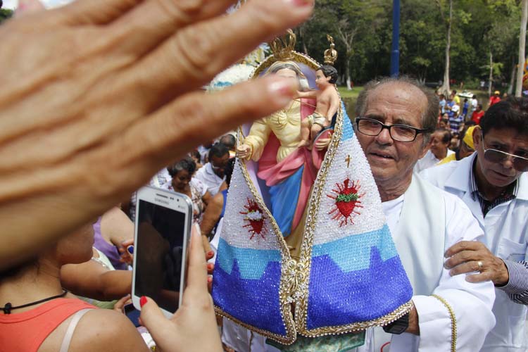 
        
        
            Círio de Macapazinho reúne dezenas de fiéis
        
    