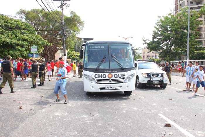 
        
            Briga de torcidas causa estragos na Curuzu
        
    