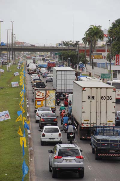 
        
            Fortes chuvas causam transtornos em Belém
        
    