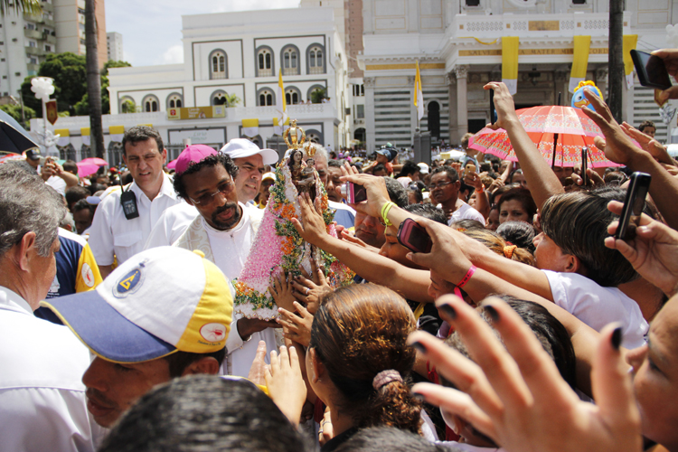 
        
            Imagens do Círio das crianças pelas ruas de Belém 
        
    