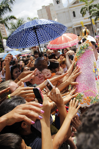 
        
            Imagens do Círio das crianças pelas ruas de Belém 
        
    
