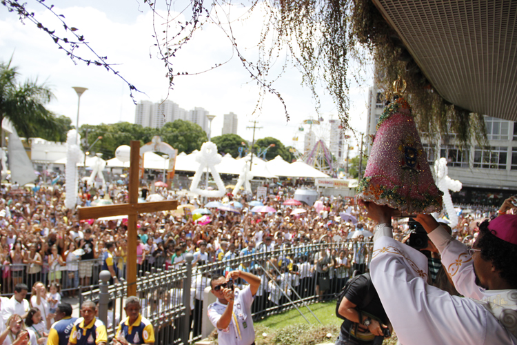 
        
            Imagens do Círio das crianças pelas ruas de Belém 
        
    